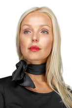 Carica l&#39;immagine nel visualizzatore di Gallery, Foulard Donna nero 115401
