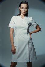 Carica l&#39;immagine nel visualizzatore di Gallery, Camice Monastir bianco
